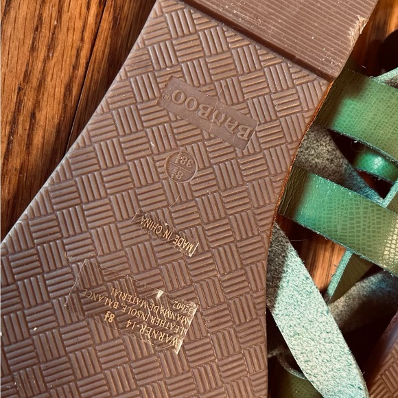 Bamboo Green Strappy Flat Sandals – Size 8.5 - Picture 8 of 8